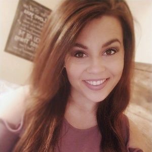 Meet your Posher, Fallon